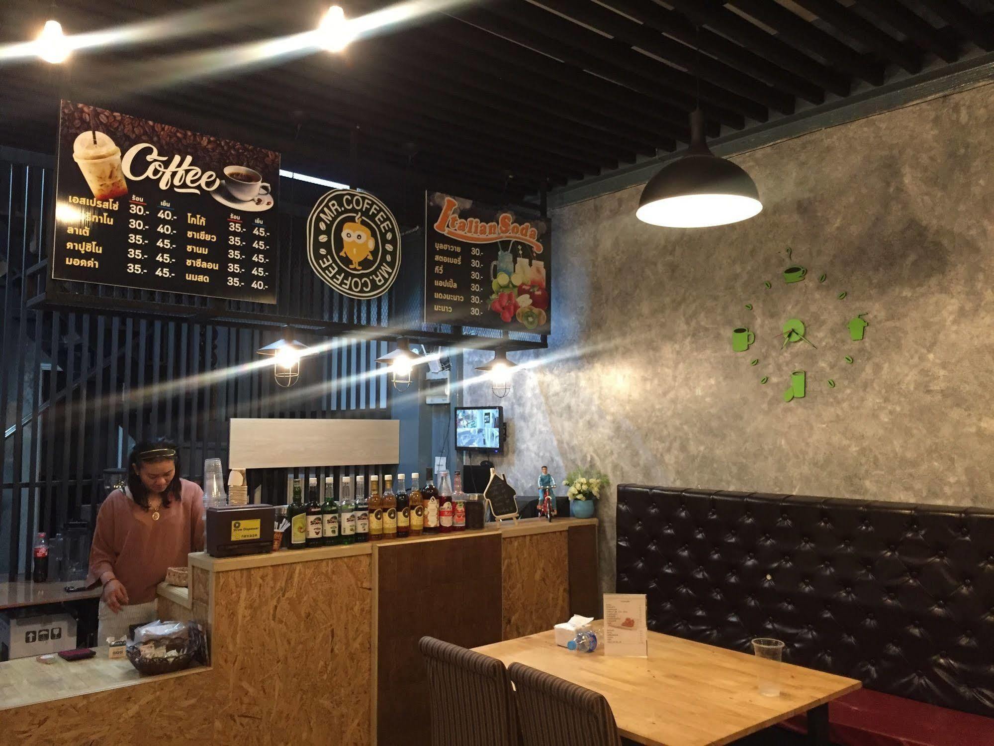 ควีนเพลส สระบุรี Queenplace Sara Buri Exterior foto